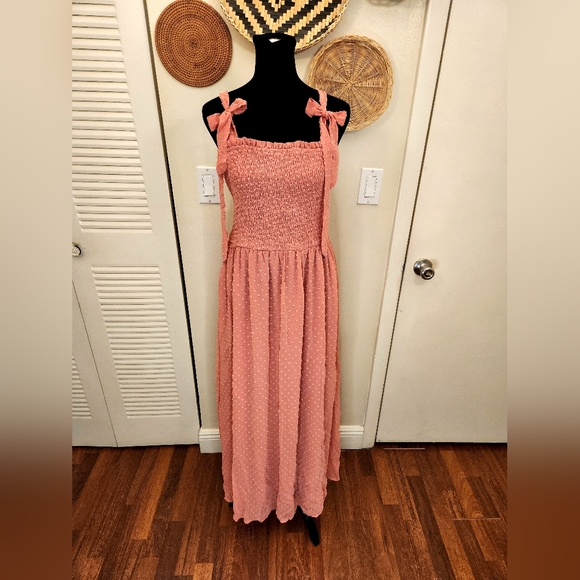 Swiss Dot Maxi Dress With Tie Straps And Side Split - Picture 8 of 8